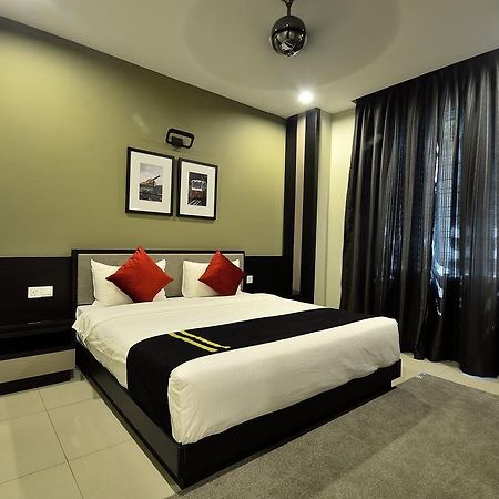 Plumeria Luxury Service Villa George Town Exterior photo